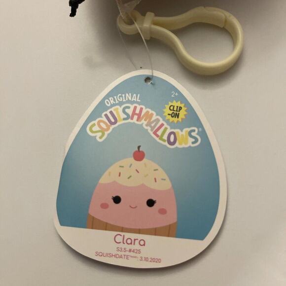 Squishmallows Kellytoy Clara the Cupcake Clip-on Keychain 3.5" Plush NWT - Picture 3 of 3